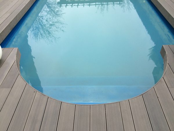 Tarima de exterior sintética para piscinas guadalajara